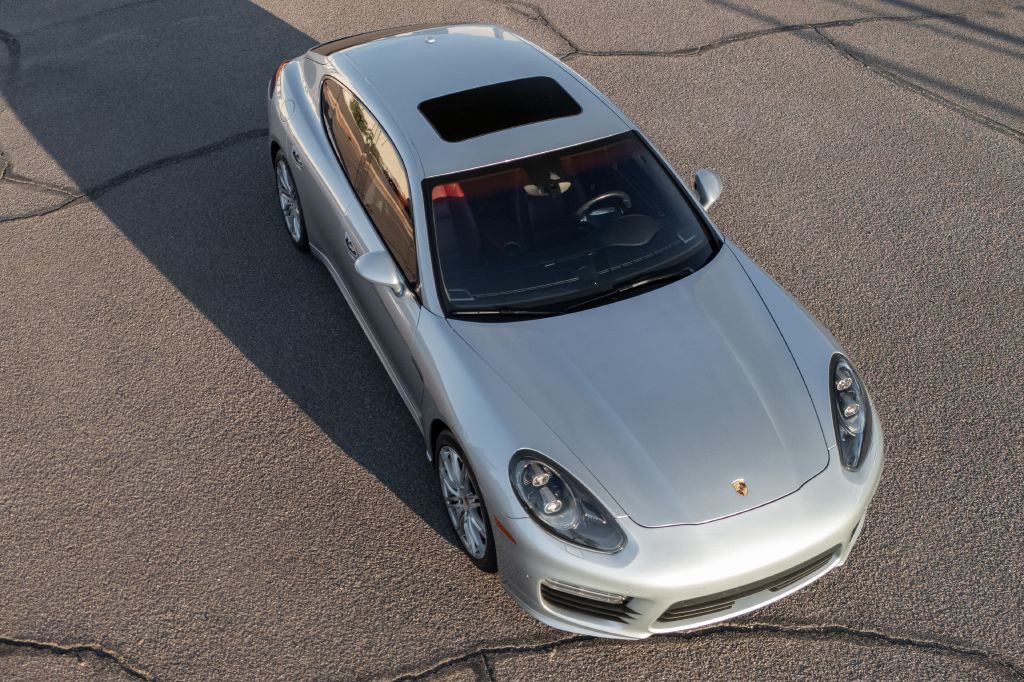 2016 Porsche Panamera Image 214