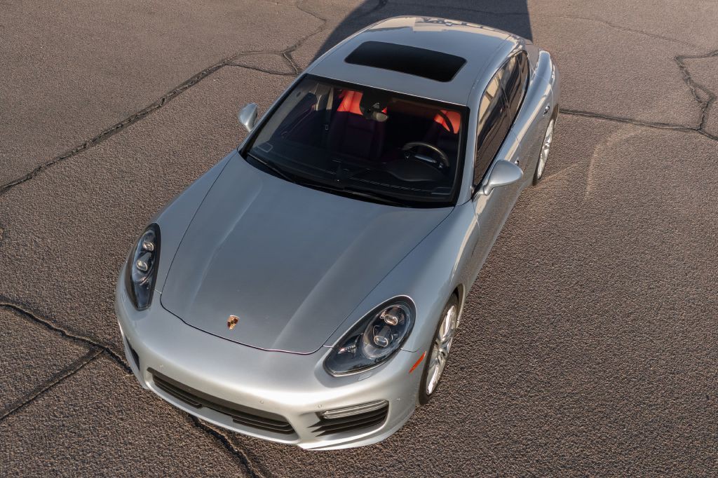 2016 Porsche Panamera Image 216