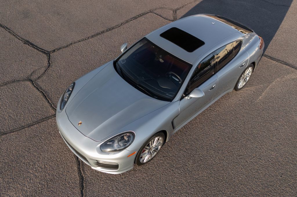 2016 Porsche Panamera Image 217