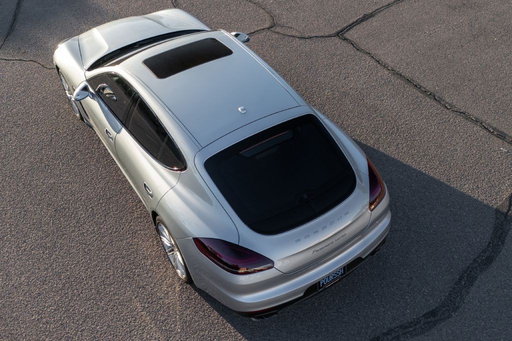 2016 Porsche Panamera Image 223