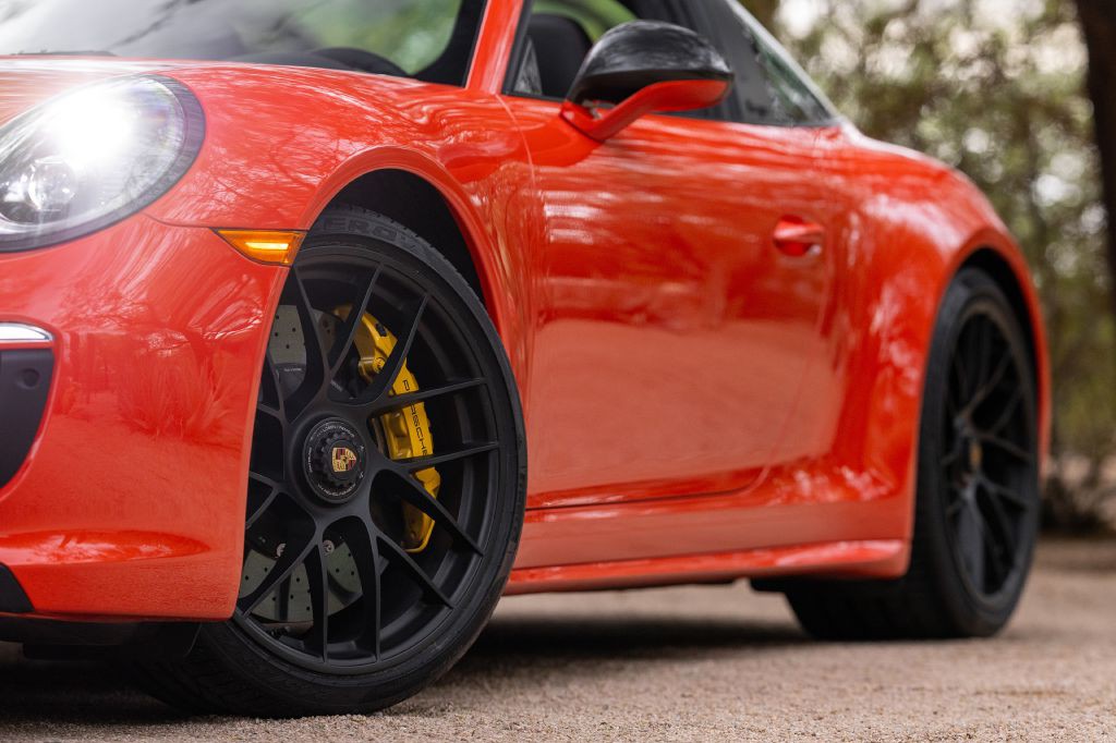 2019 Porsche 911 Image 6