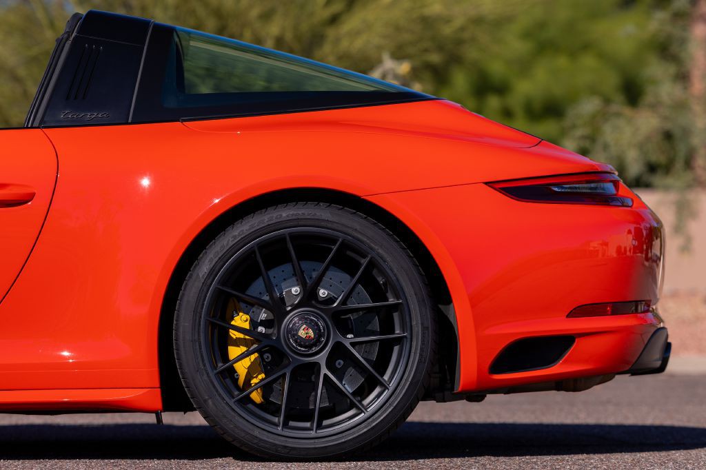 2019 Porsche 911 Image 20