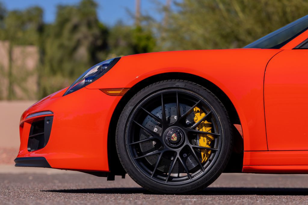 2019 Porsche 911 Image 21