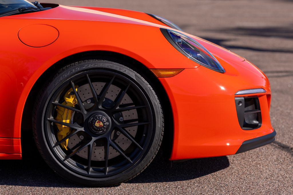 2019 Porsche 911 Image 43