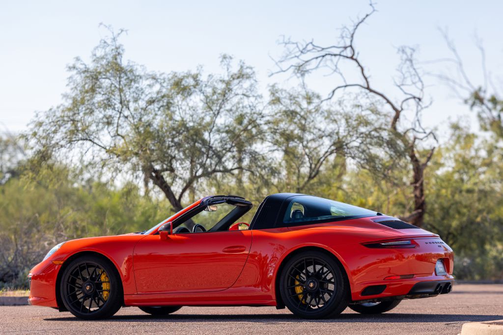 2019 Porsche 911 Image 48