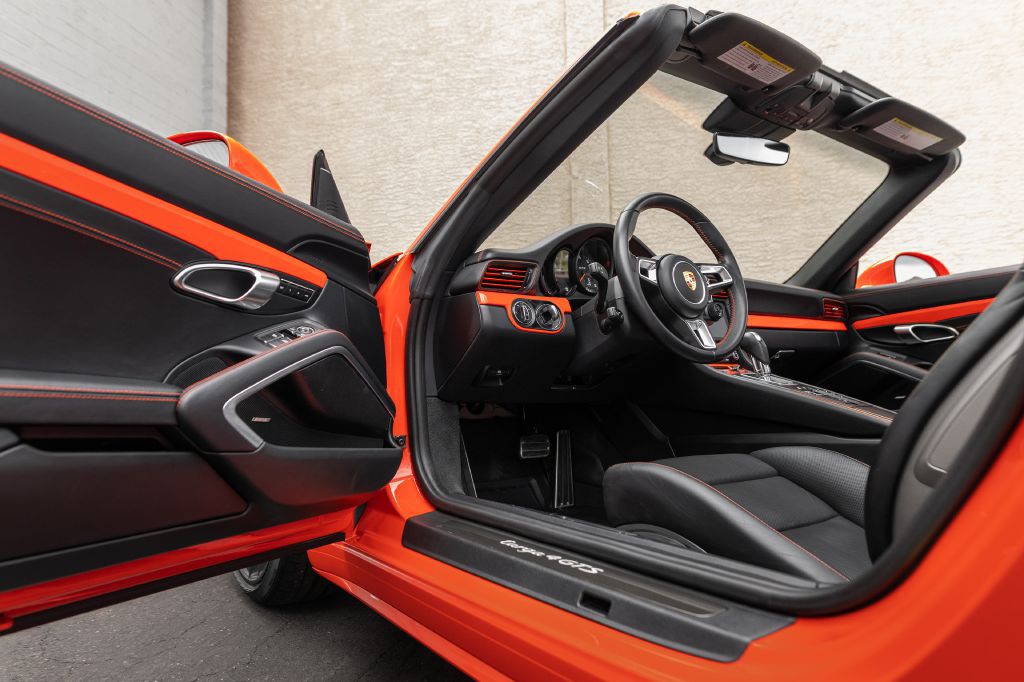 2019 Porsche 911 Image 177