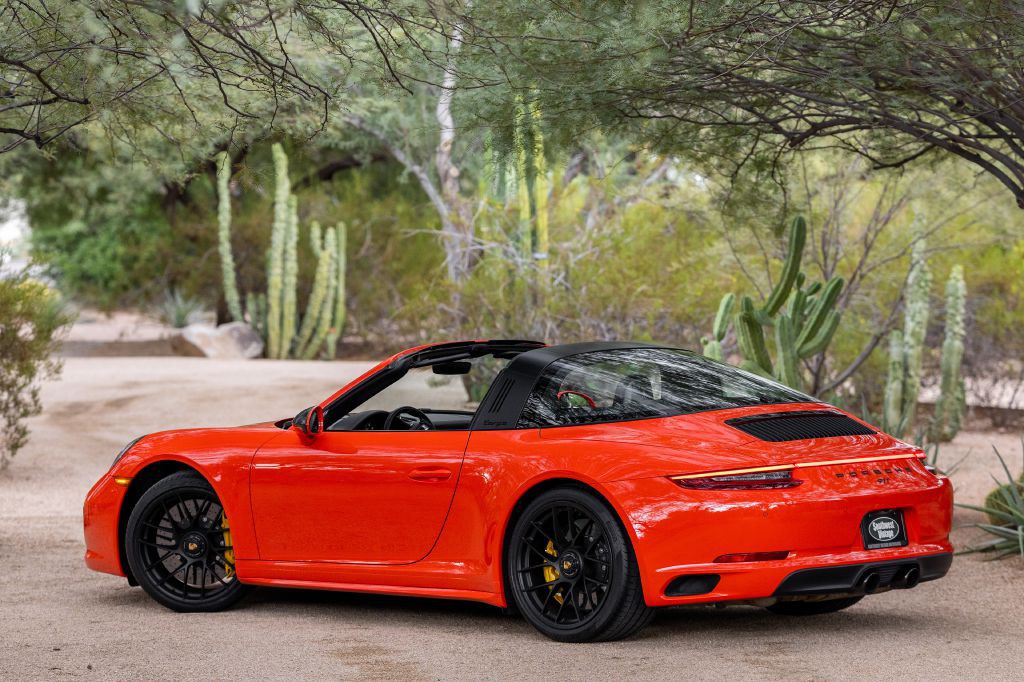 2019 Porsche 911 Image 205