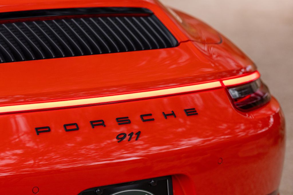 2019 Porsche 911 Image 208
