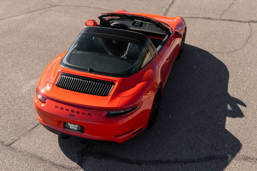 2019 Porsche 911 Image 232