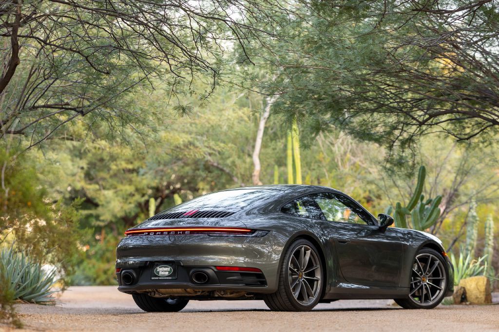 2020 Porsche 911 Image 9