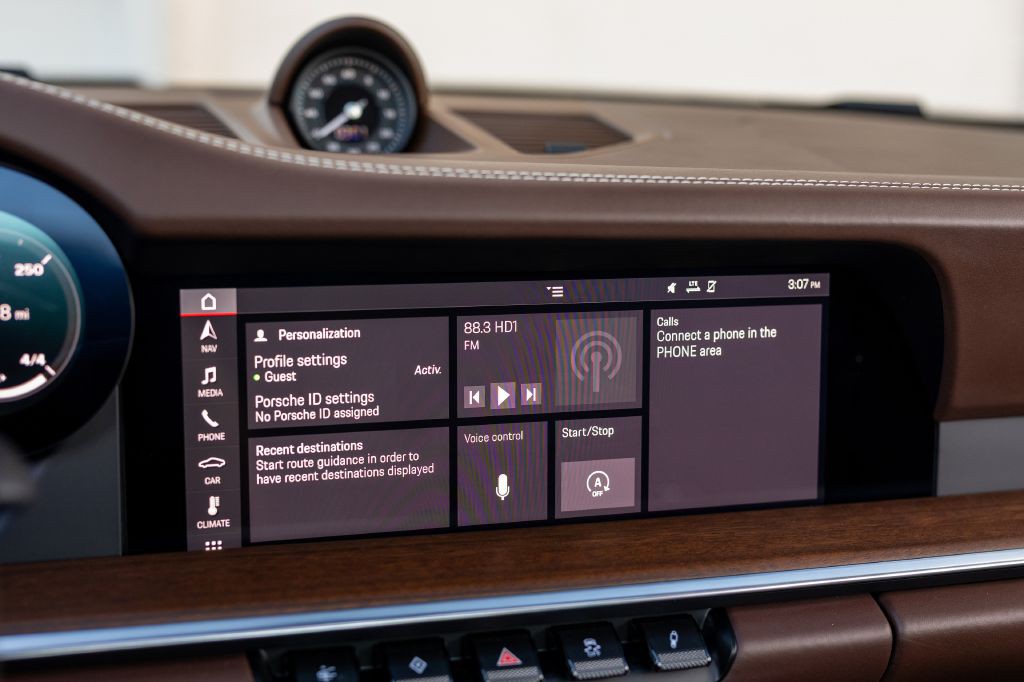 2020 Porsche 911 Image 14