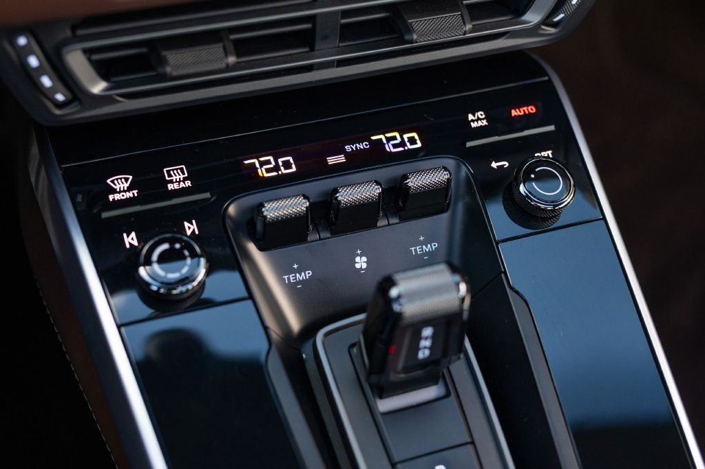 2020 Porsche 911 Image 19