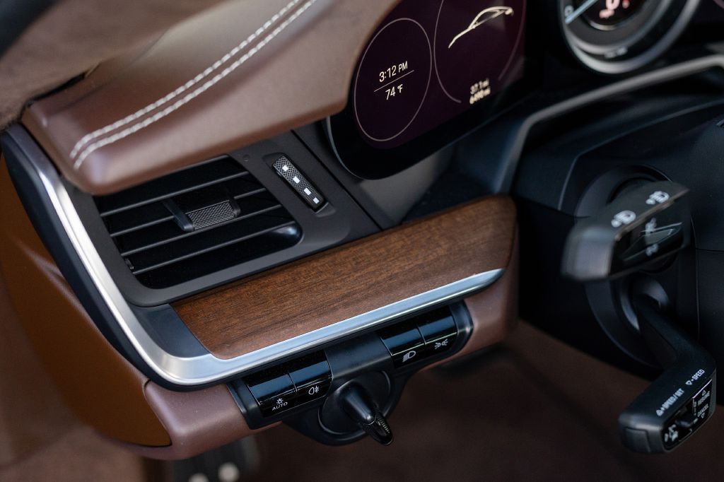 2020 Porsche 911 Image 27