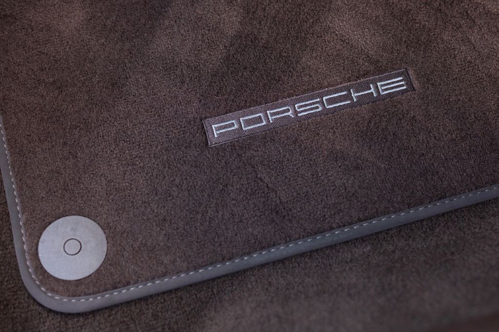 2020 Porsche 911 Image 34