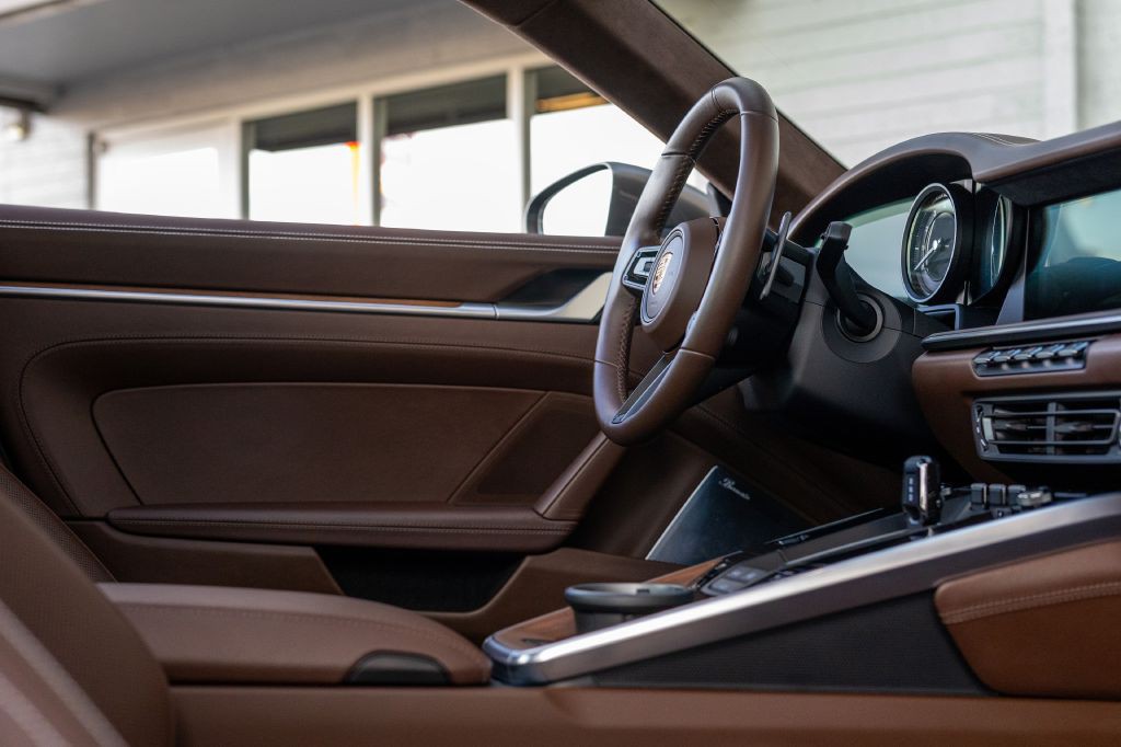 2020 Porsche 911 Image 48