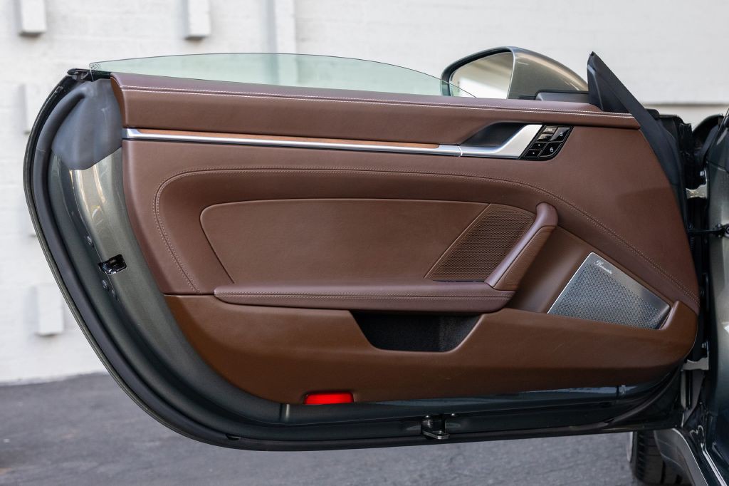 2020 Porsche 911 Image 54