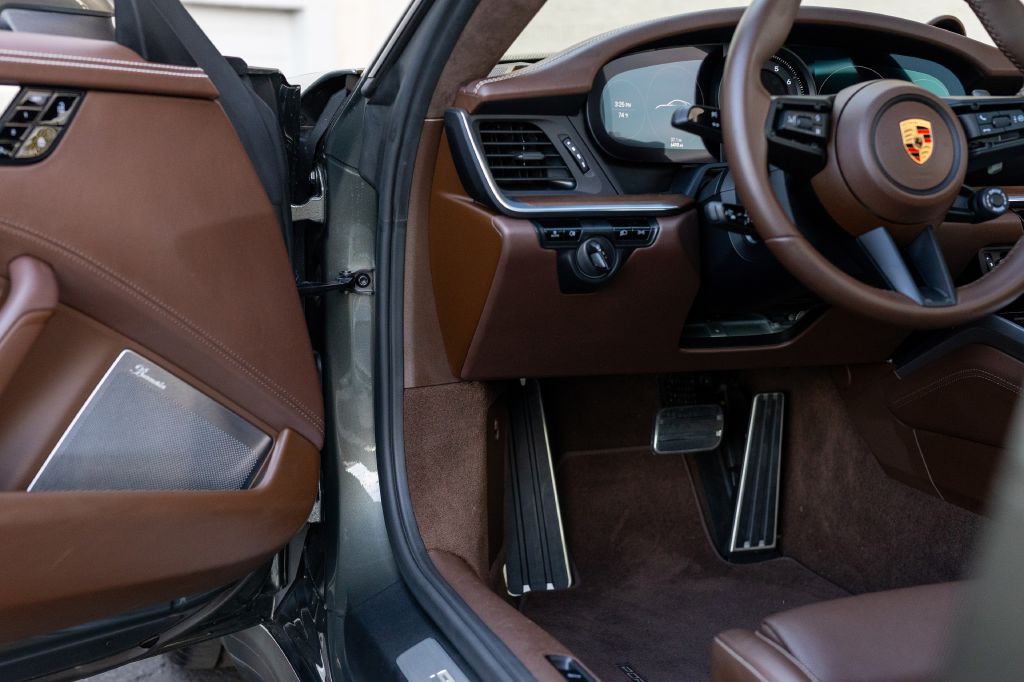 2020 Porsche 911 Image 55