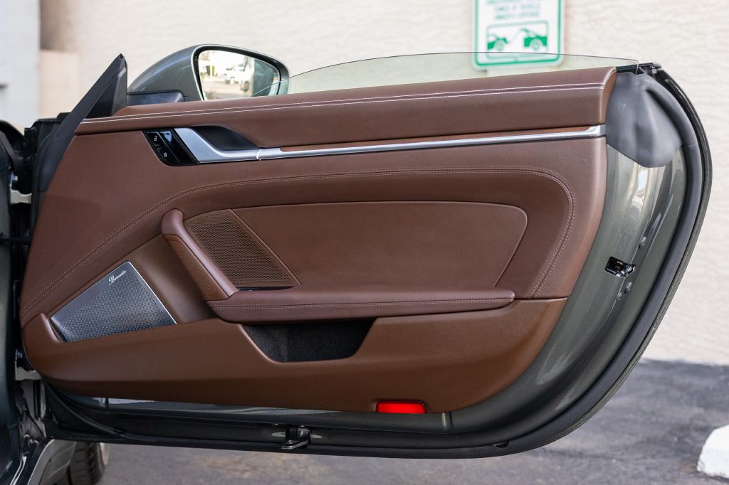 2020 Porsche 911 Image 58