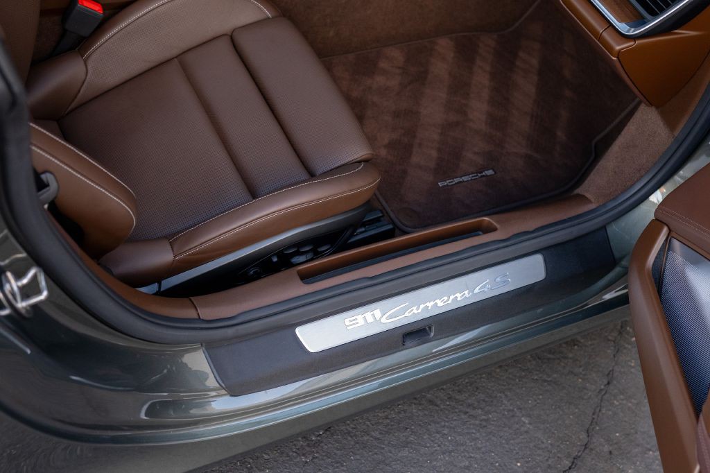 2020 Porsche 911 Image 60