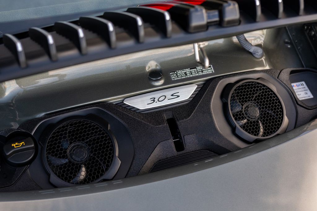 2020 Porsche 911 Image 72