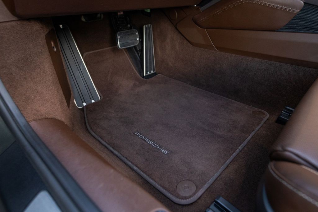 2020 Porsche 911 Image 99