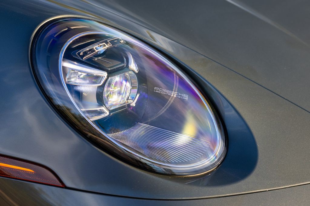 2020 Porsche 911 Image 160