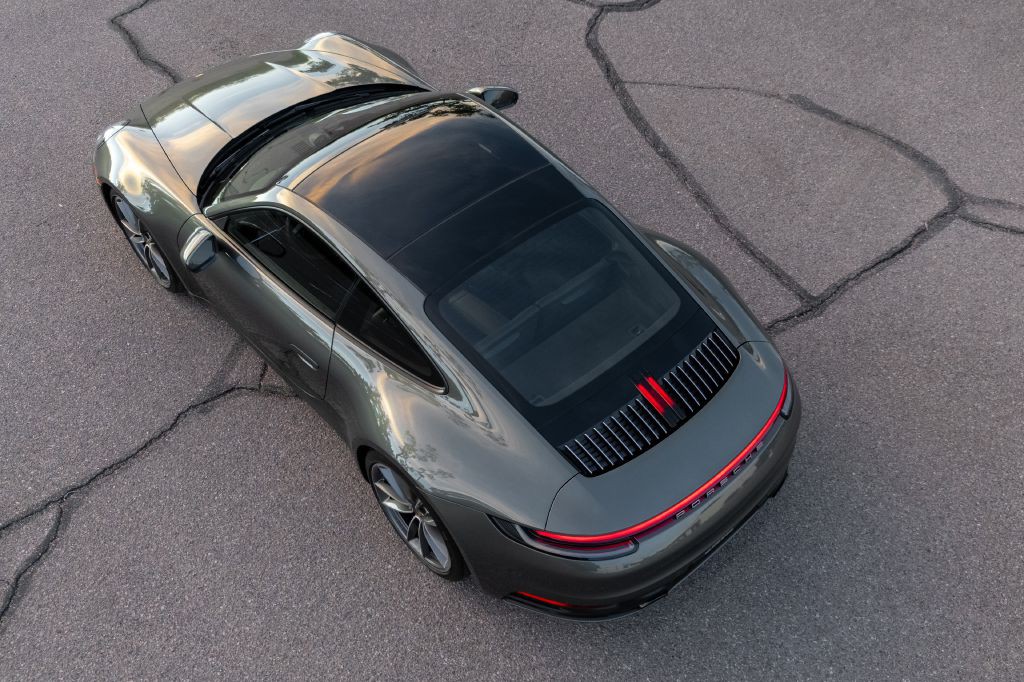 2020 Porsche 911 Image 218