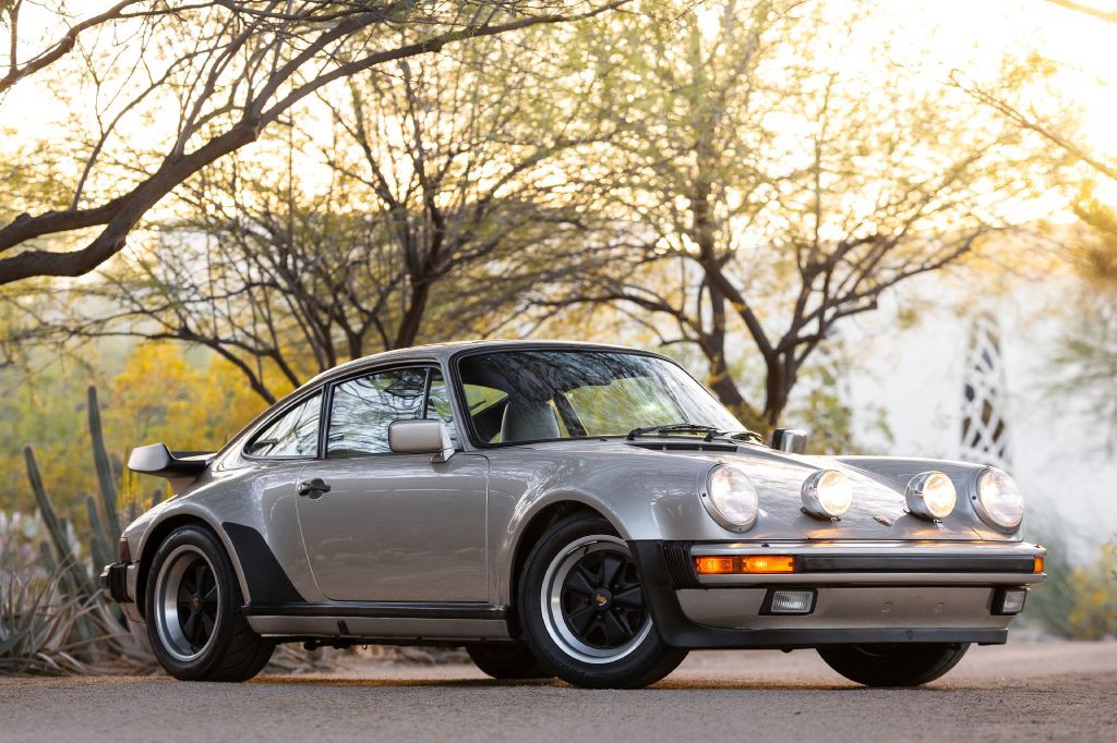 1989 Porsche 911 Image 1