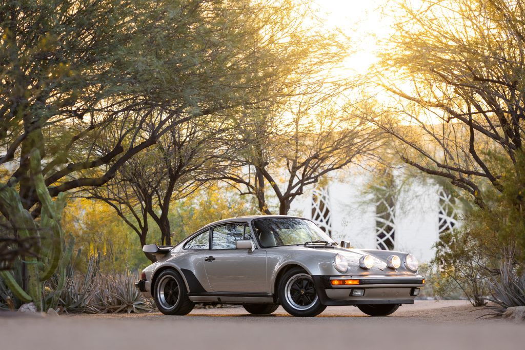1989 Porsche 911 Image 2