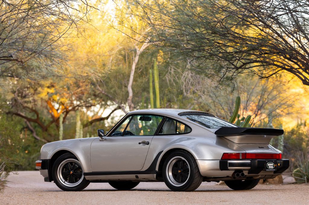 1989 Porsche 911 Image 7