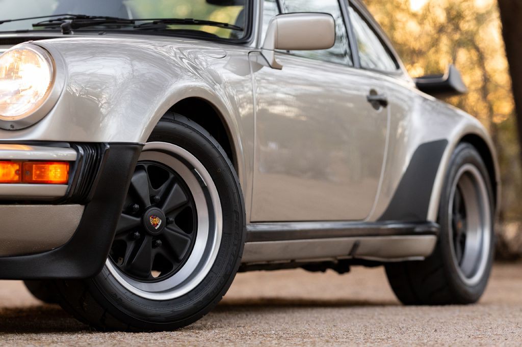 1989 Porsche 911 Image 17