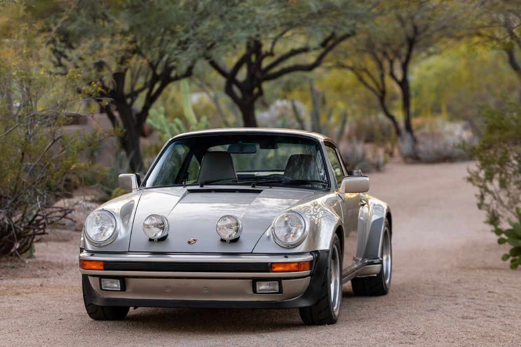 1989 Porsche 911 Image 25