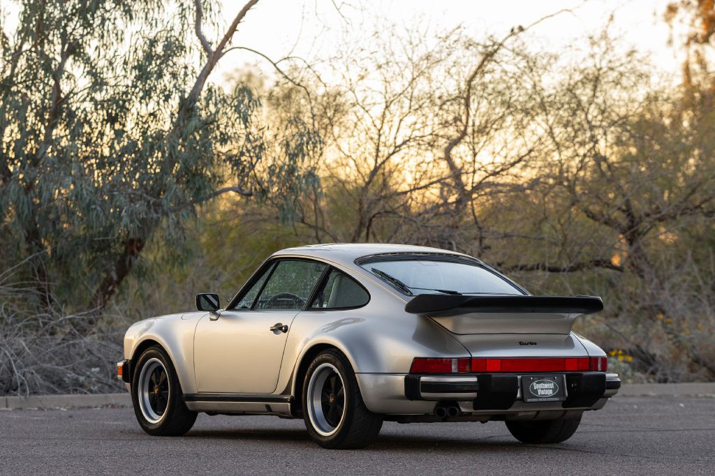 1989 Porsche 911 Image 29