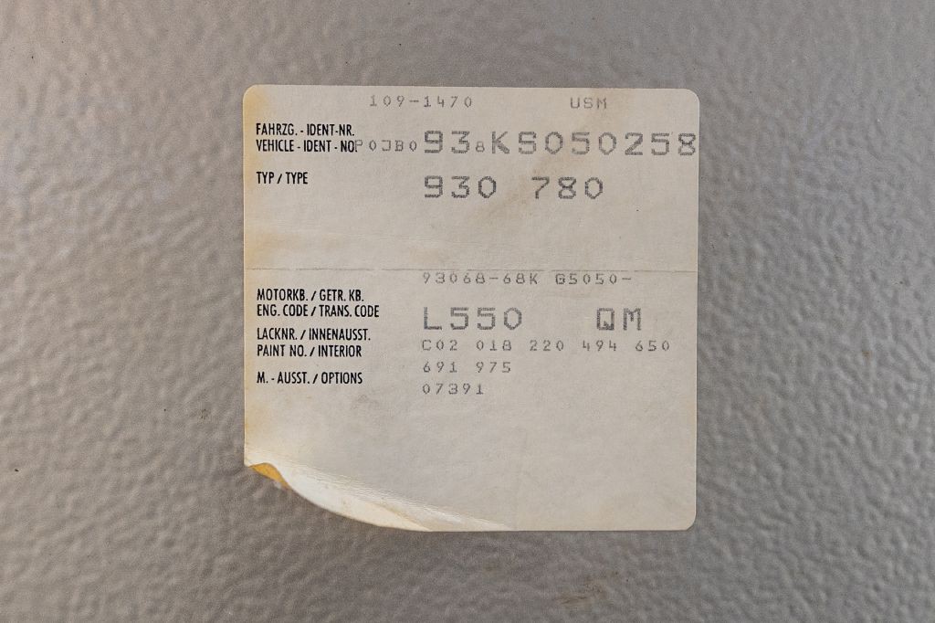 1989 Porsche 911 Image 36