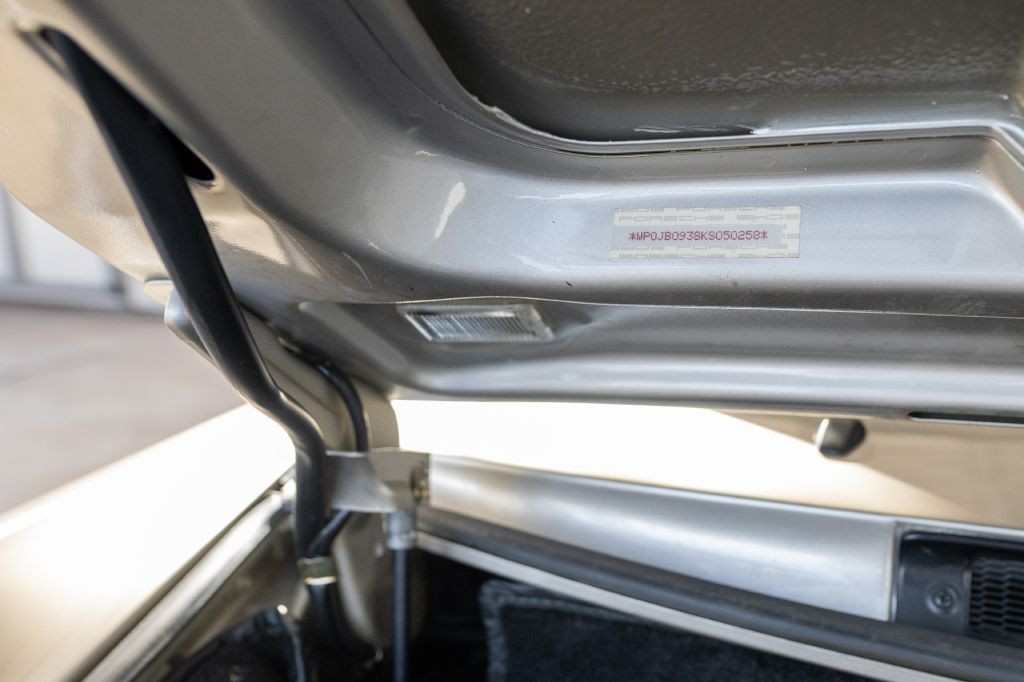 1989 Porsche 911 Image 38