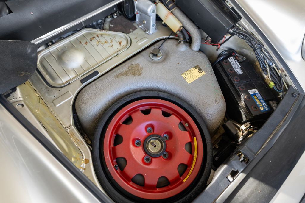 1989 Porsche 911 Image 41