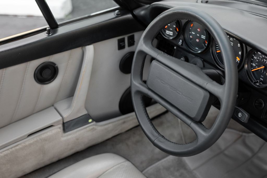 1989 Porsche 911 Image 70