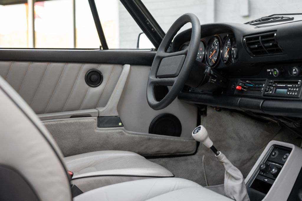 1989 Porsche 911 Image 71