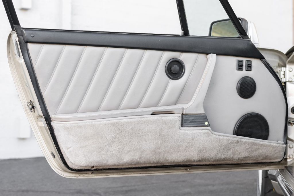 1989 Porsche 911 Image 76