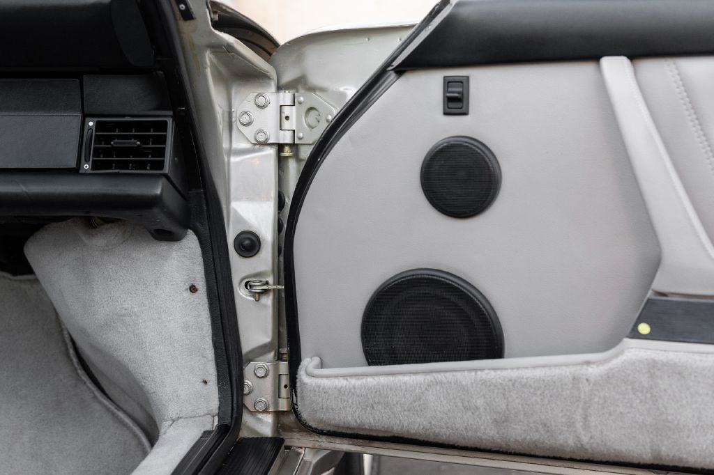 1989 Porsche 911 Image 82