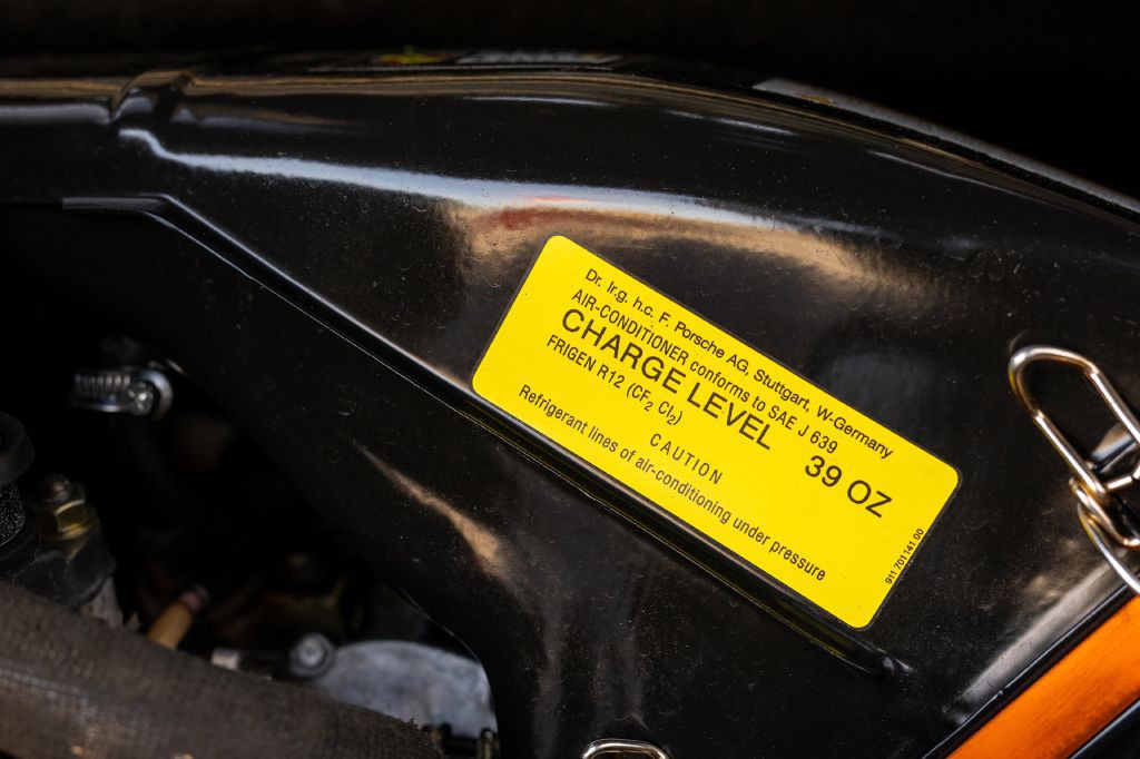 1989 Porsche 911 Image 96