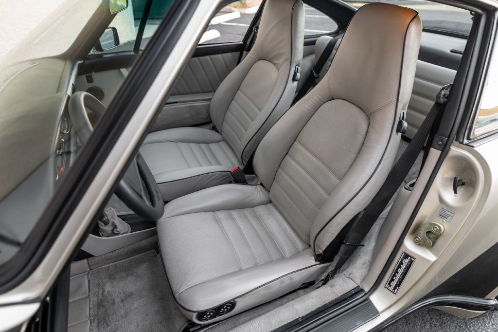 1989 Porsche 911 Image 120