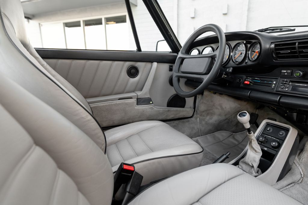 1989 Porsche 911 Image 128