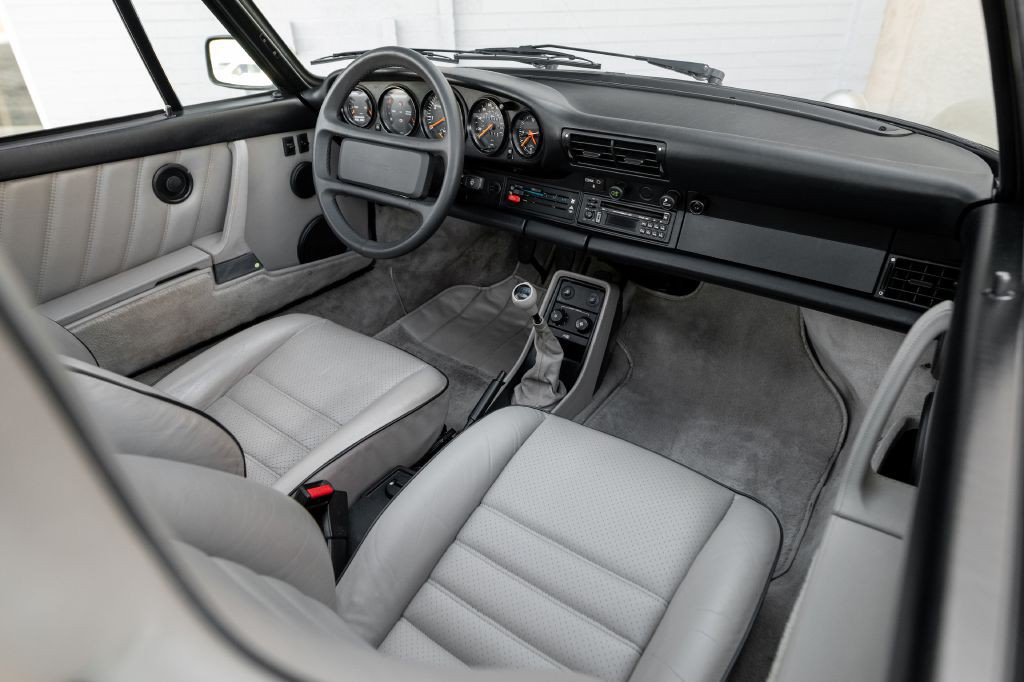 1989 Porsche 911 Image 130