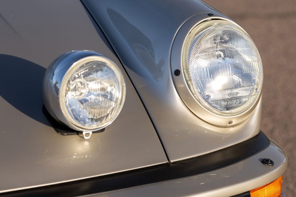 1989 Porsche 911 Image 143