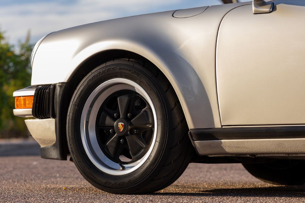 1989 Porsche 911 Image 158