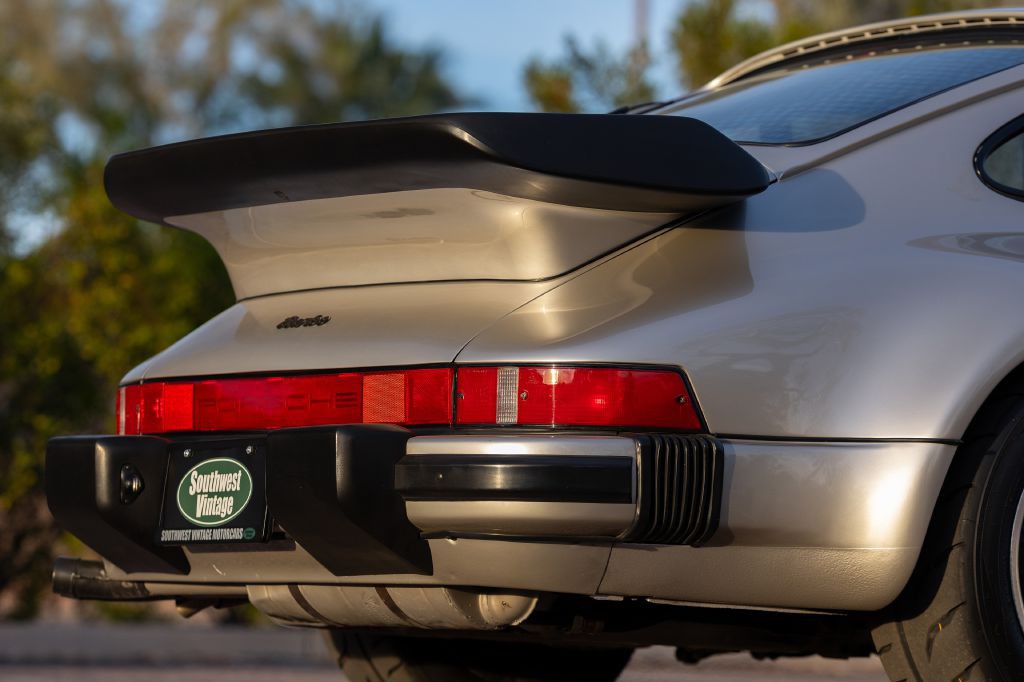 1989 Porsche 911 Image 185