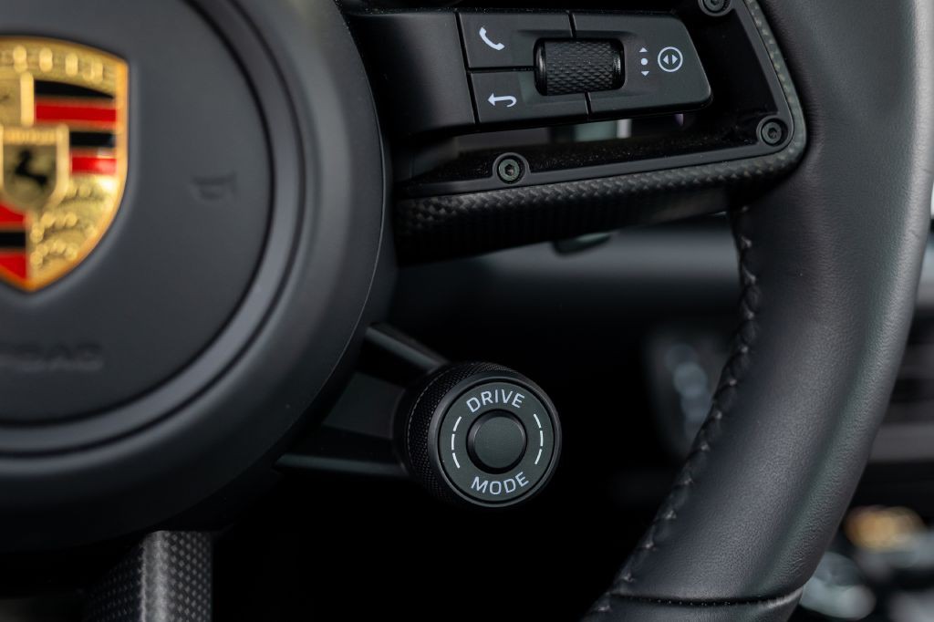 2023 Porsche 911 Image 34