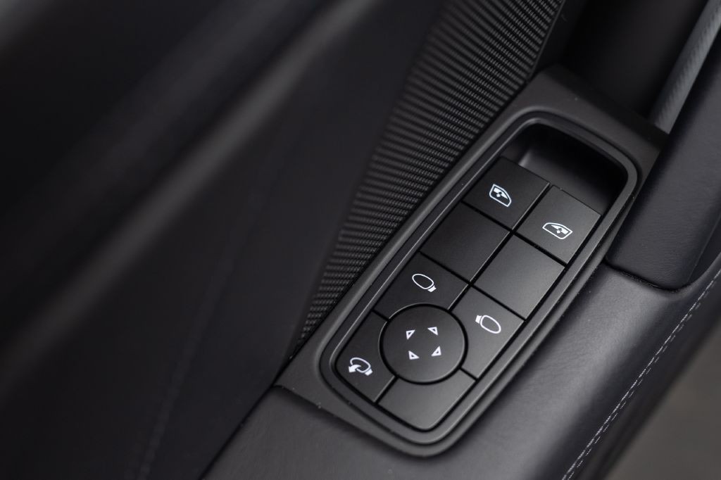 2023 Porsche 911 Image 38