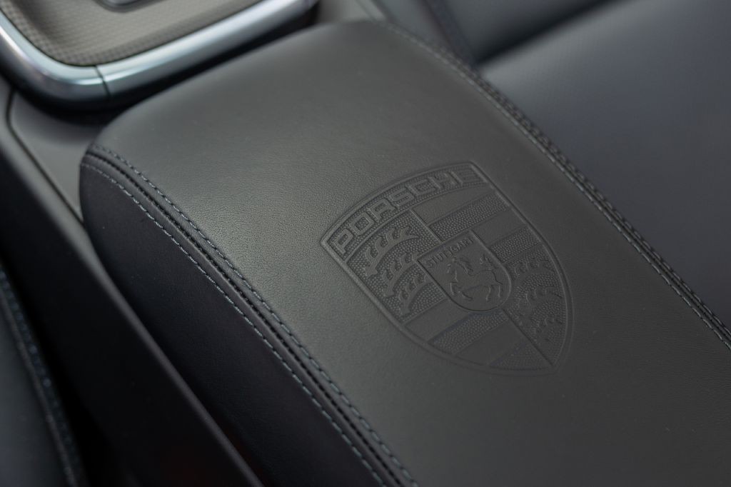 2023 Porsche 911 Image 40